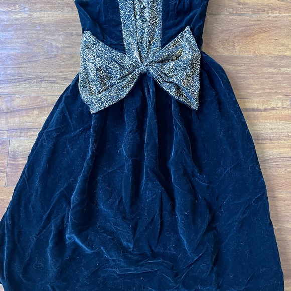 Vintage Pier 26 Velvet Dress - Picture 2 of 8